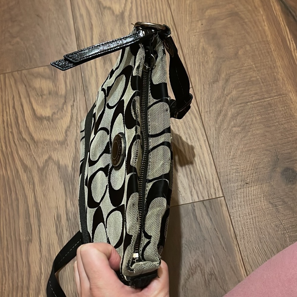 Coach purse - Picture 5 of 5
